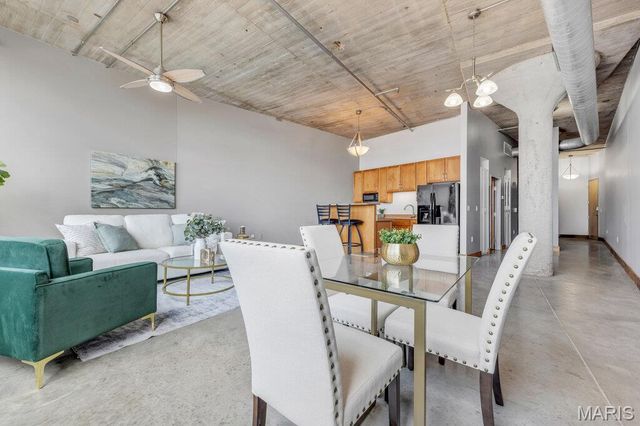 2323 Locust Street 405, St Louis, MO 63103