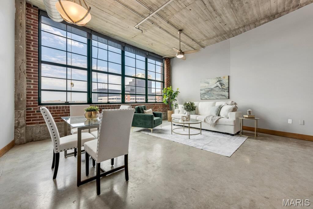 2323 Locust Street 405, St Louis, MO 63103
