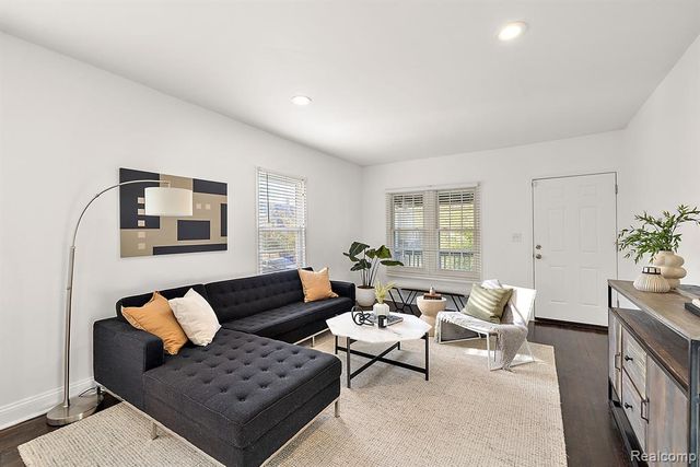 2552 Beals Street, Detroit, MI 48214