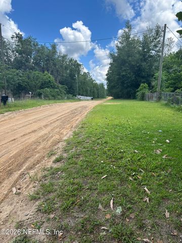 608 KITTY Avenue, Interlachen, FL 32148