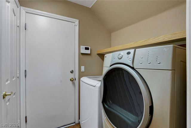 8517 West Gilmore Avenue, Las Vegas, NV 89129