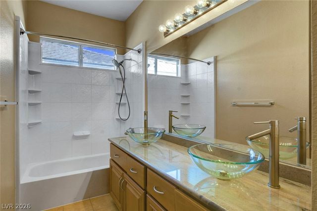 8517 West Gilmore Avenue, Las Vegas, NV 89129