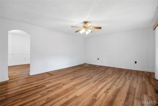 4125 Schumacher Road, High Ridge, MO 63049