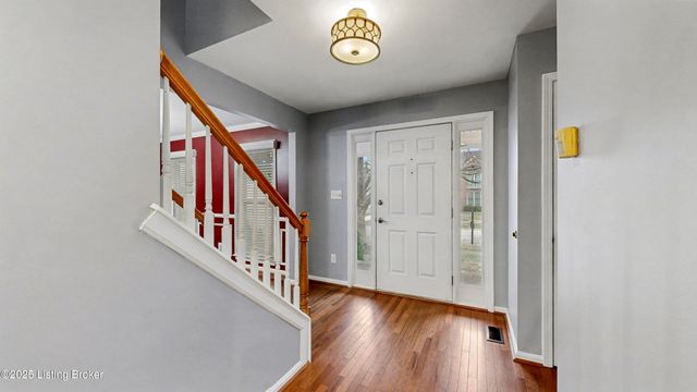 10000 Spring Gate Dr, Louisville, KY 40241