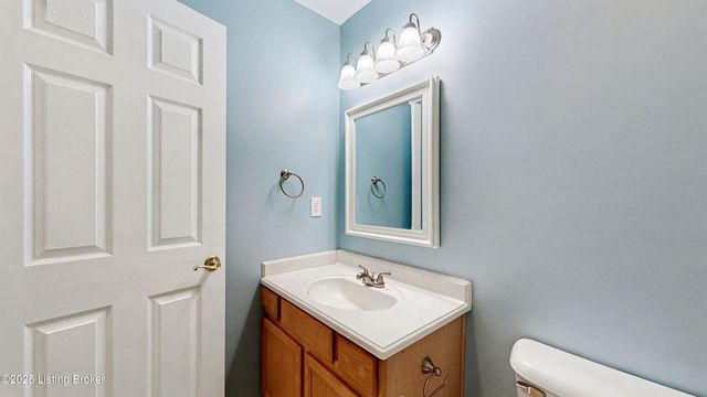 10000 Spring Gate Dr, Louisville, KY 40241