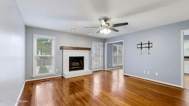 10000 Spring Gate Dr, Louisville, KY 40241