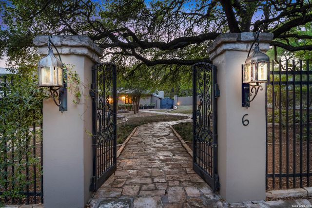 6 Lazy Lane, San Antonio, TX 78209
