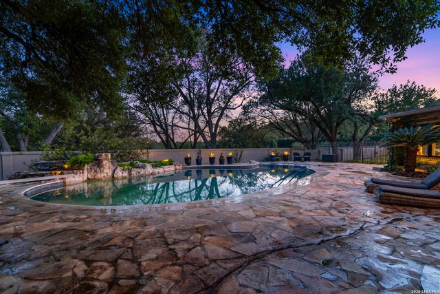 6 Lazy Lane, San Antonio, TX 78209