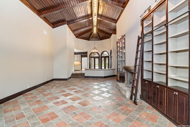 6 Lazy Lane, San Antonio, TX 78209