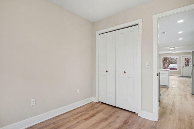 283 E Walton Avenue, Muskegon City, MI 49442