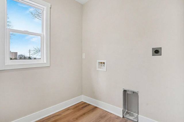 283 E Walton Avenue, Muskegon City, MI 49442