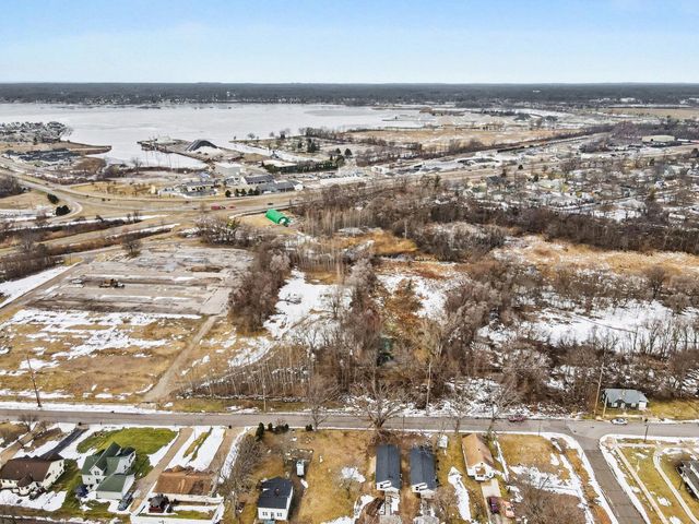 283 E Walton Avenue, Muskegon City, MI 49442