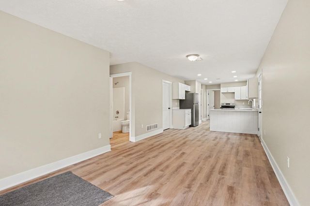 283 E Walton Avenue, Muskegon City, MI 49442