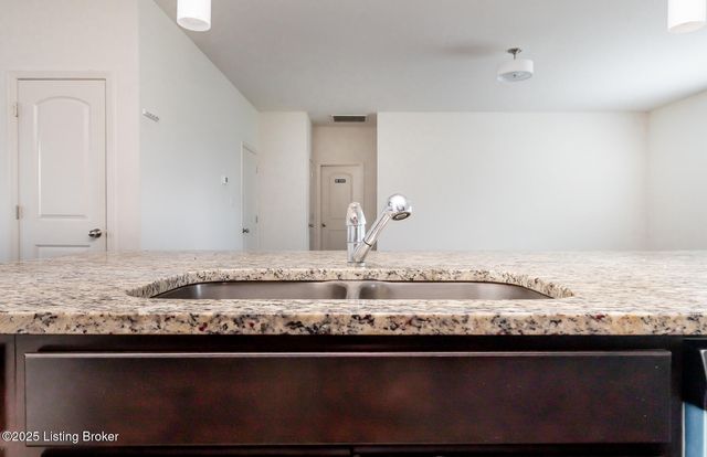 11512 Caswell Springs Way, Louisville, KY 40291