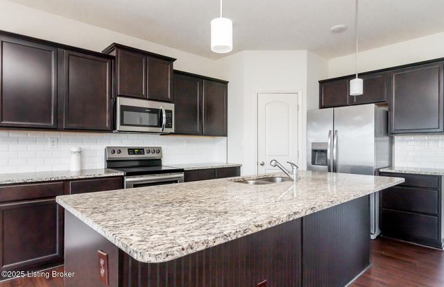 11512 Caswell Springs Way, Louisville, KY 40291