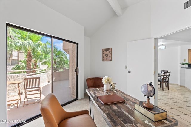 5675 N Camino Esplendora Apt 5228, Tucson, AZ 85718