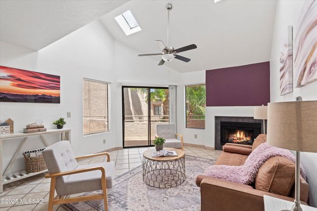 5675 N Camino Esplendora Apt 5228, Tucson, AZ 85718