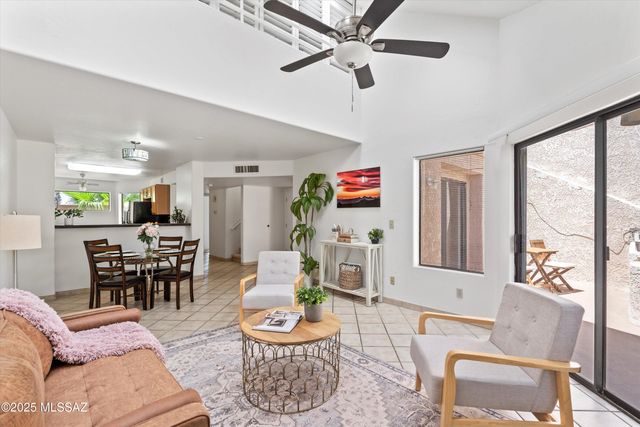 5675 N Camino Esplendora Apt 5228, Tucson, AZ 85718