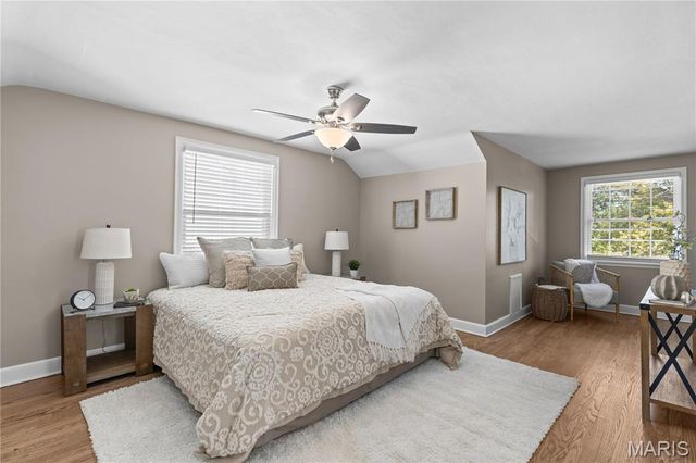 553 Westview Drive, University City, MO 63130