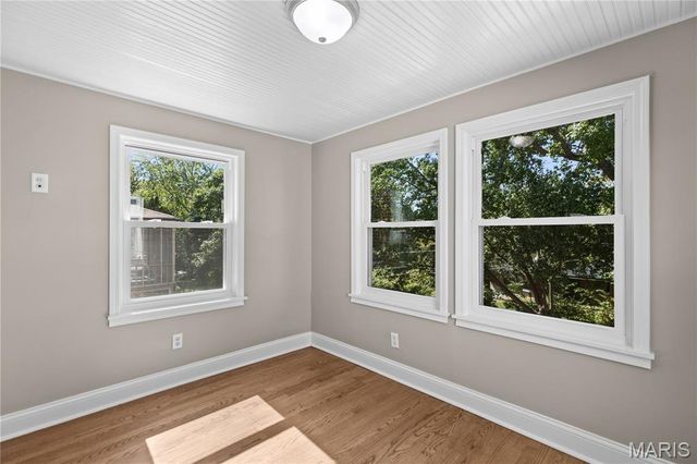 553 Westview Drive, University City, MO 63130