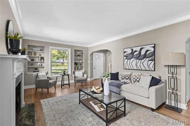 553 Westview Drive, University City, MO 63130
