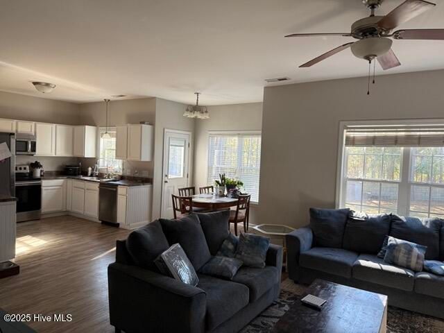 615 Stagecoach Drive, Jacksonville, NC 28546