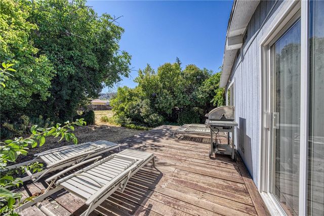 13942 Apple Lane, Clearlake Oaks, CA 95423