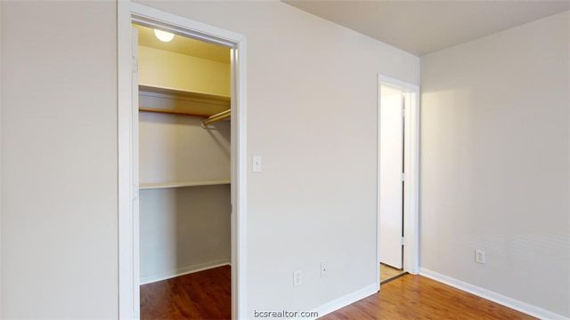 1513 Hollowhill Drive B, Bryan, TX 77802