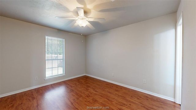 1513 Hollowhill Drive B, Bryan, TX 77802