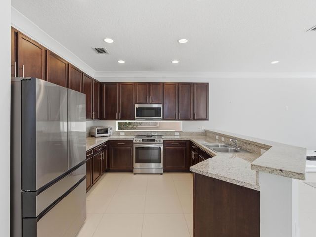 8228 Triana Point Avenue, Boynton Beach, FL 33473
