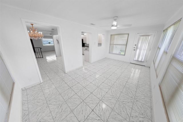 402 SEAVIEW AVENUE, Daytona Beach, FL 32118