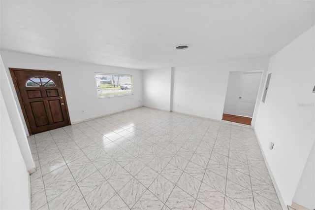 402 SEAVIEW AVENUE, Daytona Beach, FL 32118