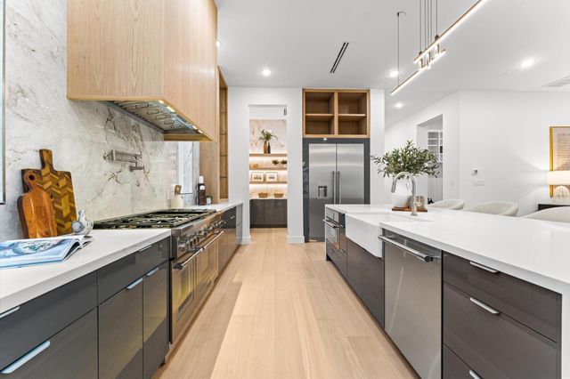 508 Willard Street, Houston, TX 77006