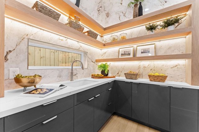 508 Willard Street, Houston, TX 77006