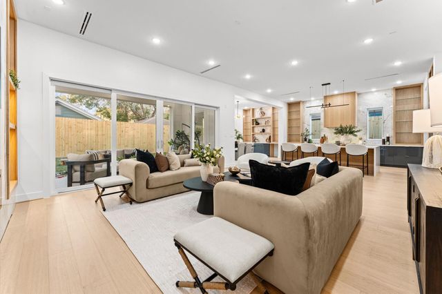 508 Willard Street, Houston, TX 77006