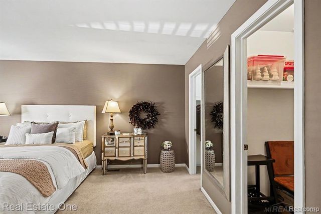 50514 N BAY RUN Drive, Chesterfield Twp, MI 48047