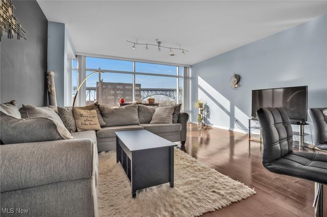 1237 Washington Avenue 512, Cleveland, OH 44113