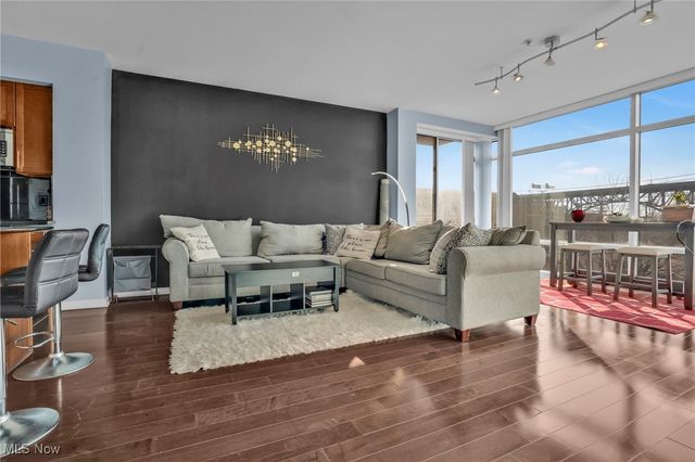 1237 Washington Avenue 512, Cleveland, OH 44113