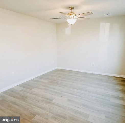 6 LISMORE PLACE, Mechanicsburg, PA 17050