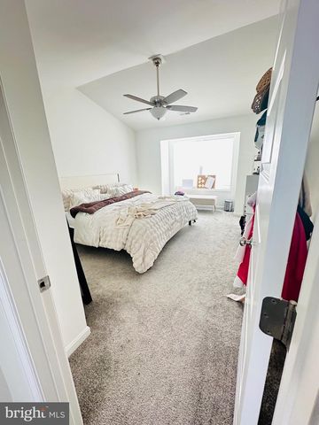 6 LISMORE PLACE, Mechanicsburg, PA 17050