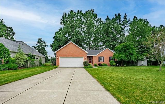 2618 Kusum Court, Wheatfield, NY 14304