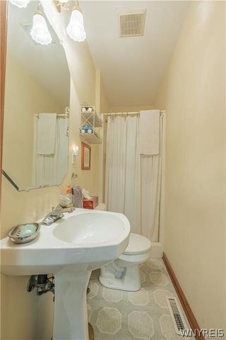 2618 Kusum Court, Wheatfield, NY 14304
