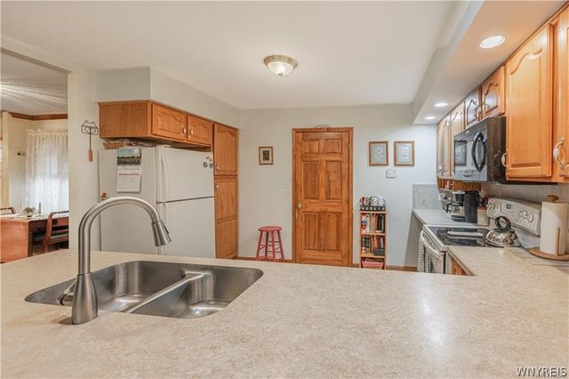 2618 Kusum Court, Wheatfield, NY 14304