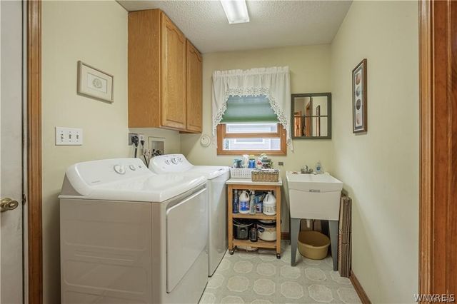 2618 Kusum Court, Wheatfield, NY 14304