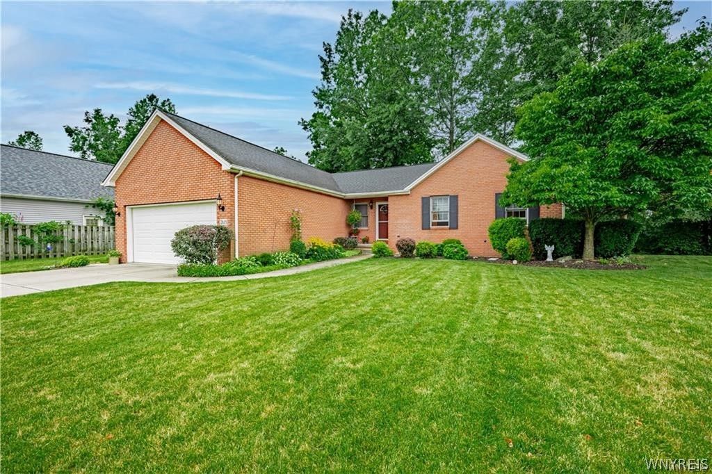 2618 Kusum Court, Wheatfield, NY 14304