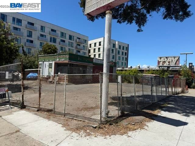1211 7Th St, Oakland, CA 94607