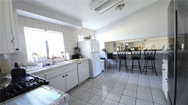 37908 17th Street East, Palmdale, CA 93550