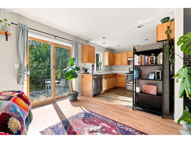 10016 N POLK Ave, Portland, OR 97203