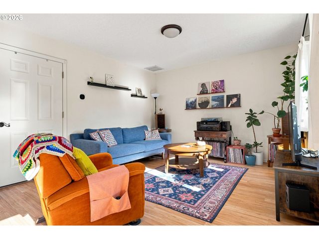 10016 N POLK Ave, Portland, OR 97203