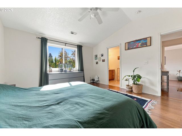 10016 N POLK Ave, Portland, OR 97203